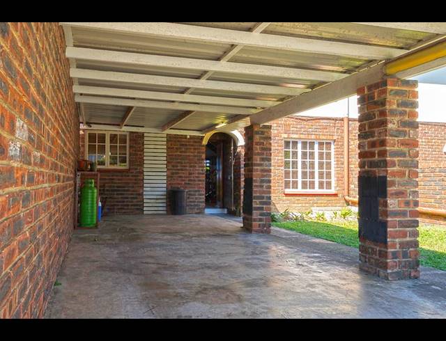 3 BEDROOM DUPLEX FOR SALE IN MANORS